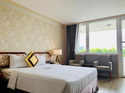 Habitación Premium con balcón — Lotus Saigon Hotel